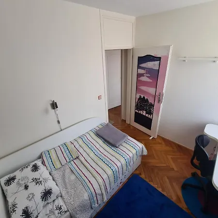 Walnut - Private Garage Apartment